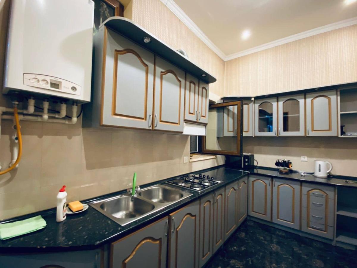 Barnaba Apartment Tbilisi Bagian luar foto
