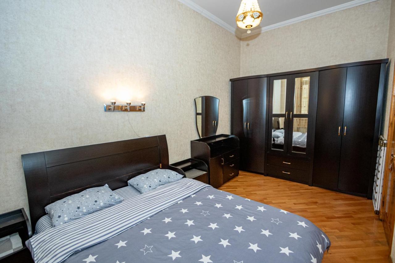 Barnaba Apartment Tbilisi Bagian luar foto