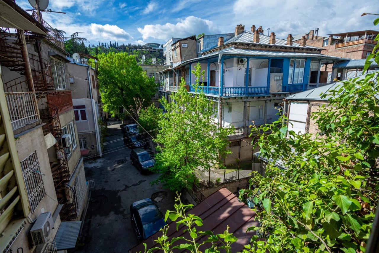 Barnaba Apartment Tbilisi Bagian luar foto