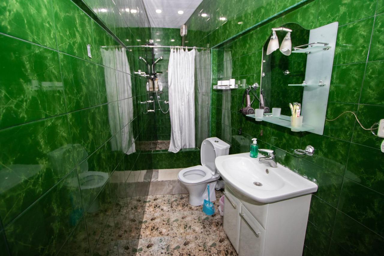 Barnaba Apartment Tbilisi Bagian luar foto