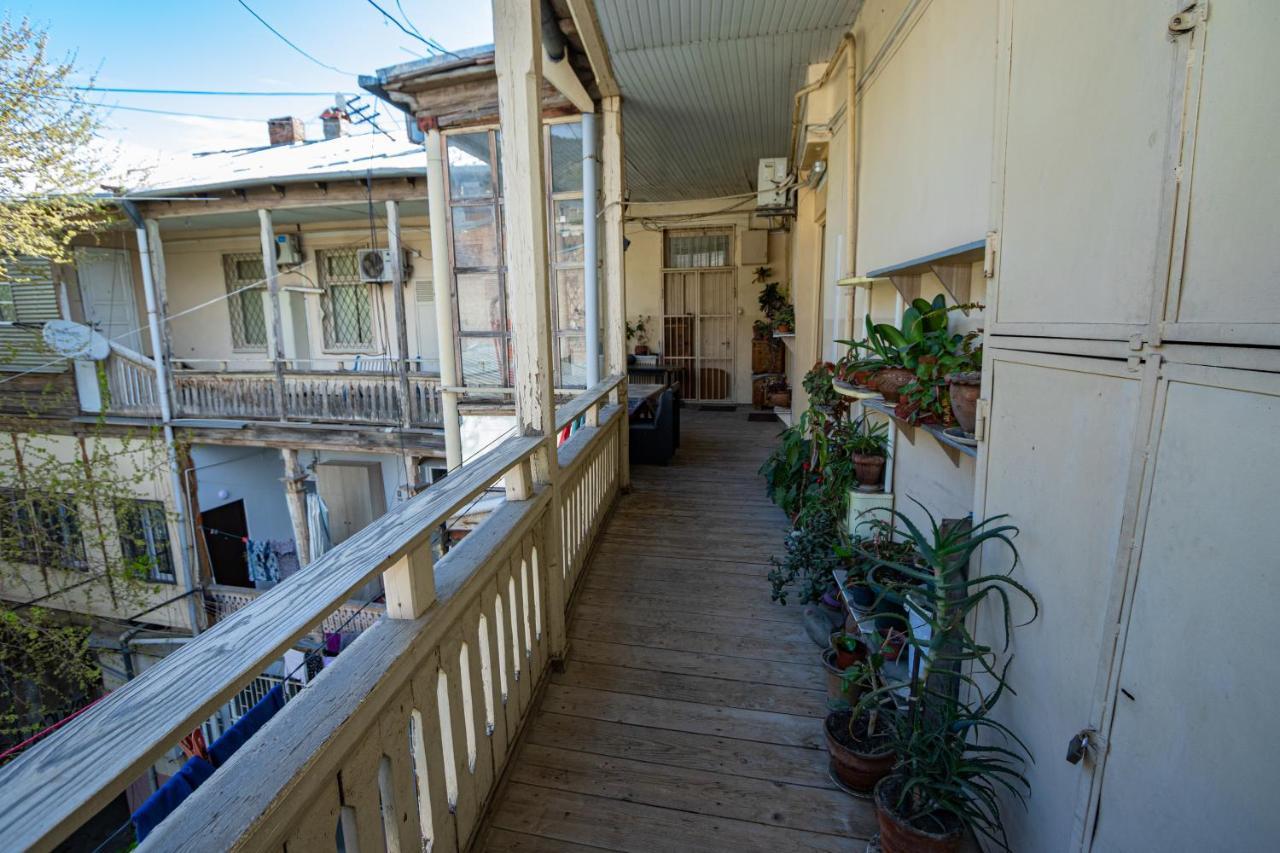 Barnaba Apartment Tbilisi Bagian luar foto