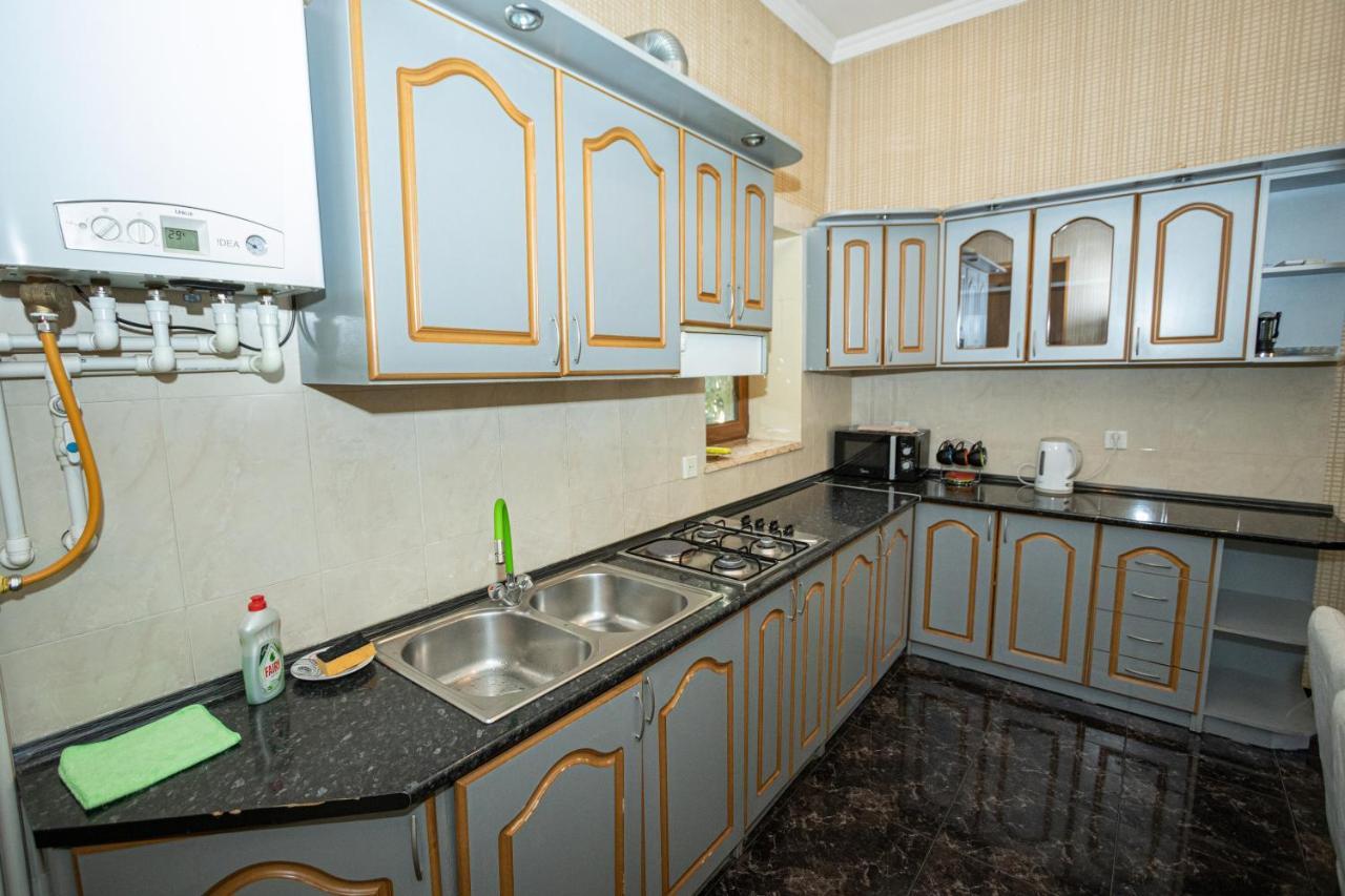 Barnaba Apartment Tbilisi Bagian luar foto