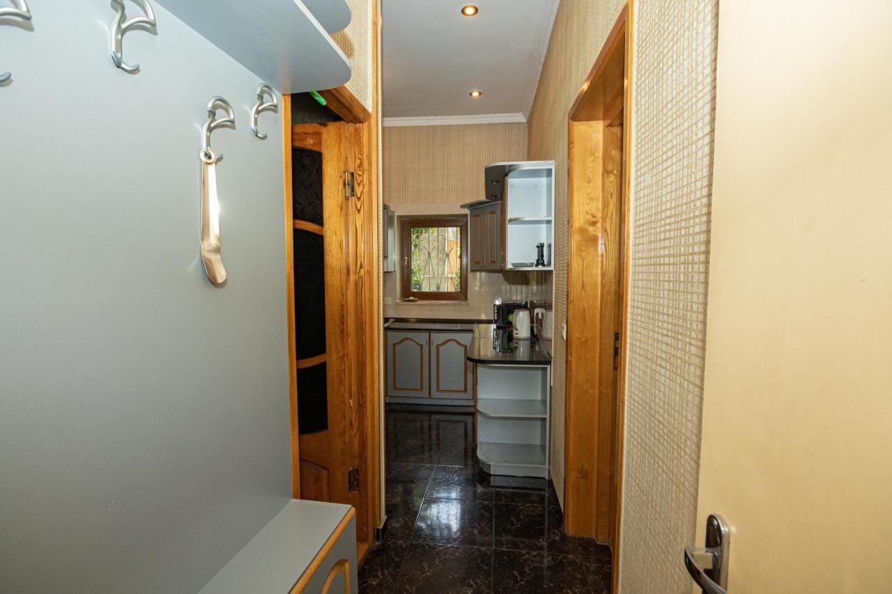 Barnaba Apartment Tbilisi Bagian luar foto