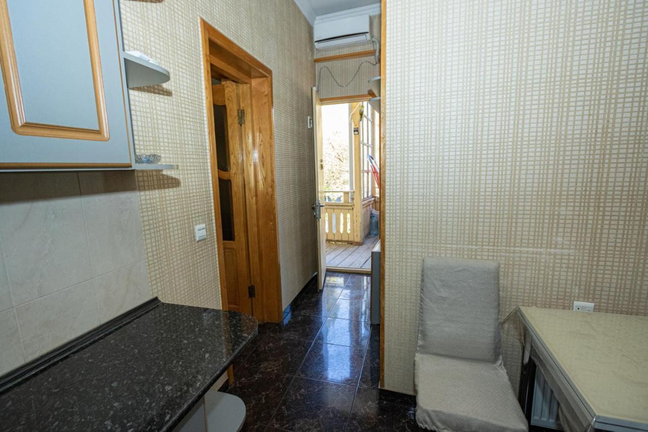 Barnaba Apartment Tbilisi Bagian luar foto