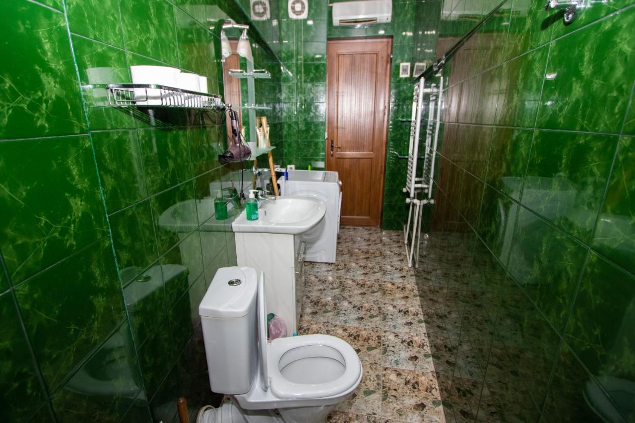 Barnaba Apartment Tbilisi Bagian luar foto