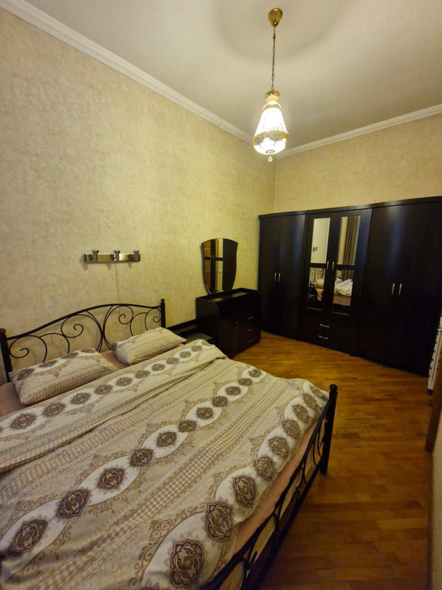Barnaba Apartment Tbilisi Bagian luar foto