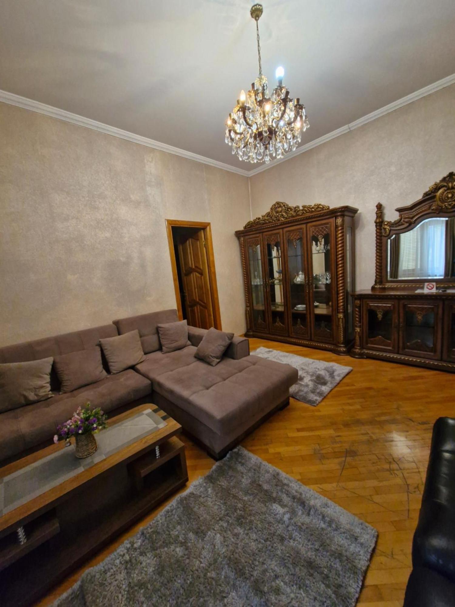 Barnaba Apartment Tbilisi Bagian luar foto