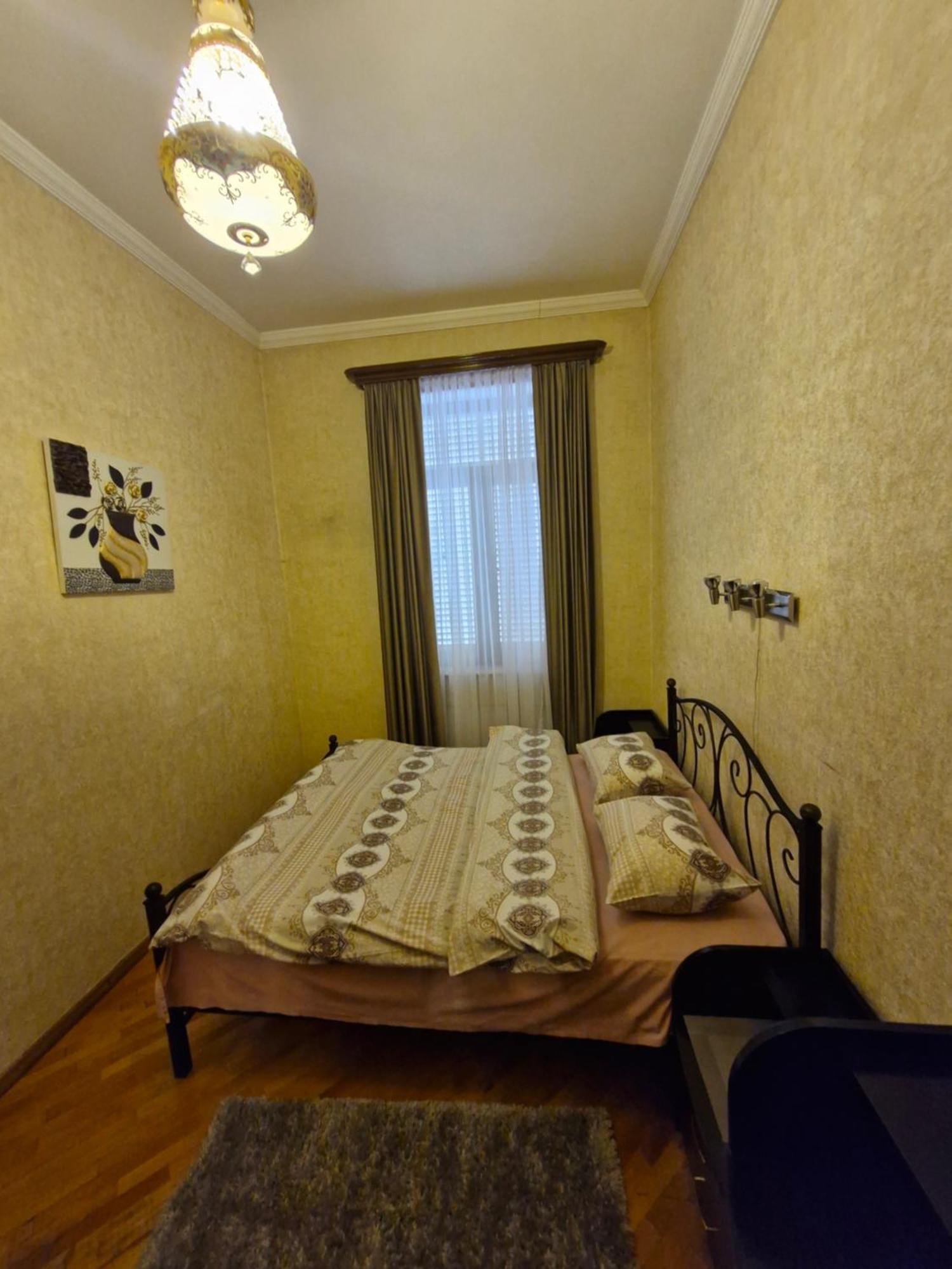 Barnaba Apartment Tbilisi Bagian luar foto