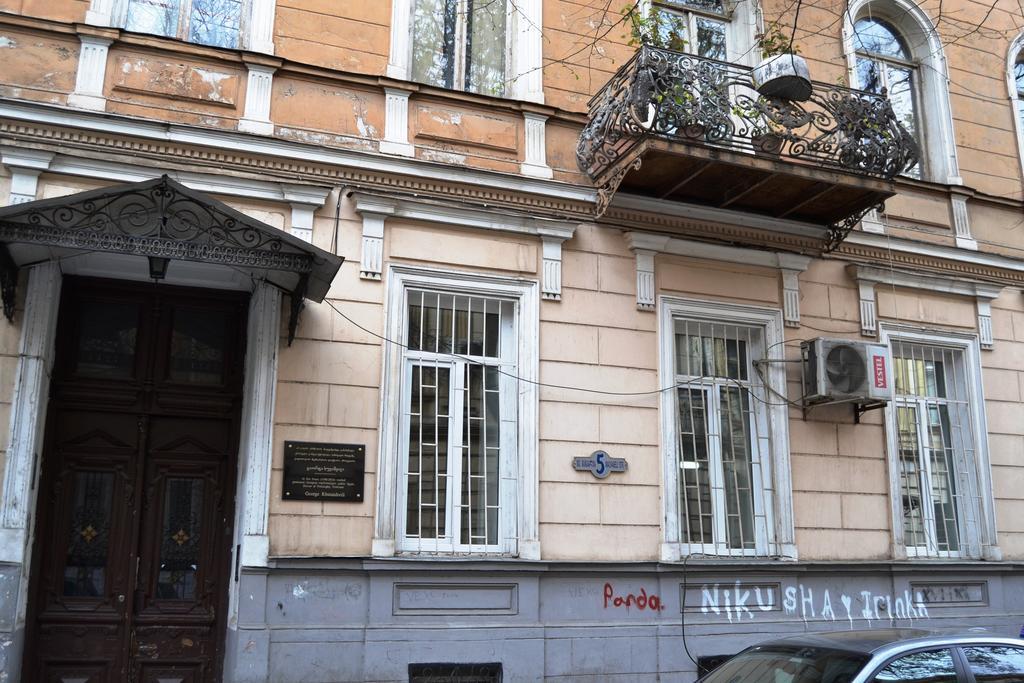 Barnaba Apartment Tbilisi Bagian luar foto
